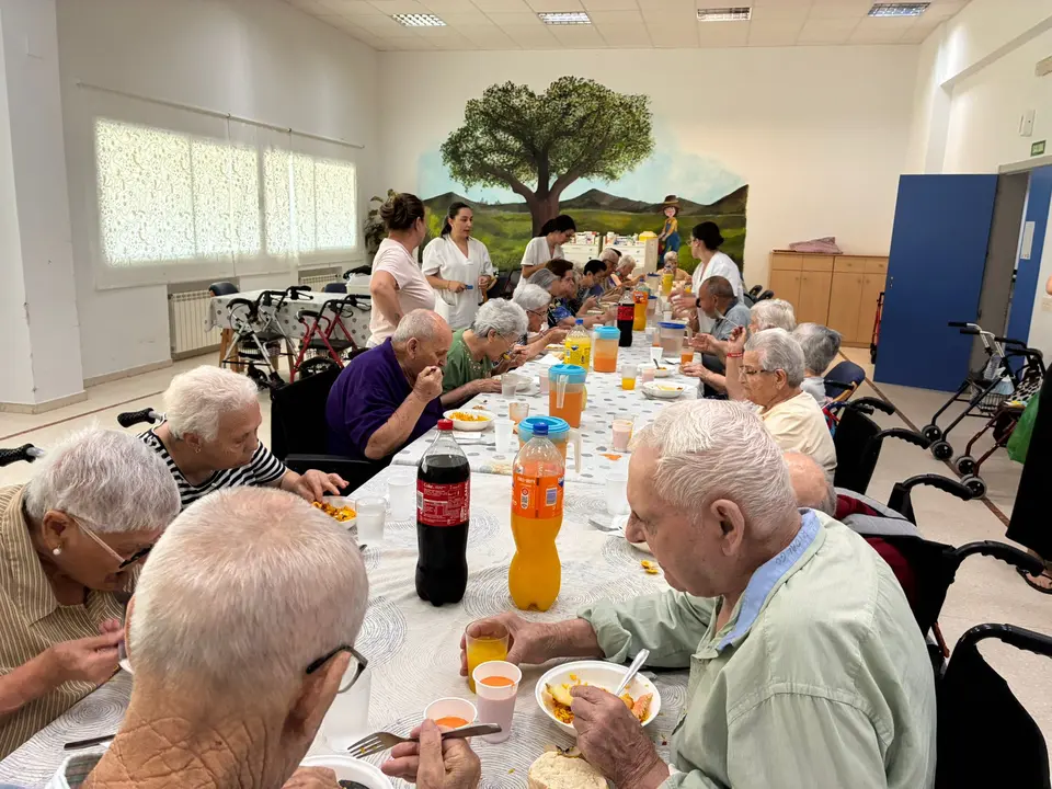 Fiesta bienvenida verano en RM Villasbuenas de Gata (6)
