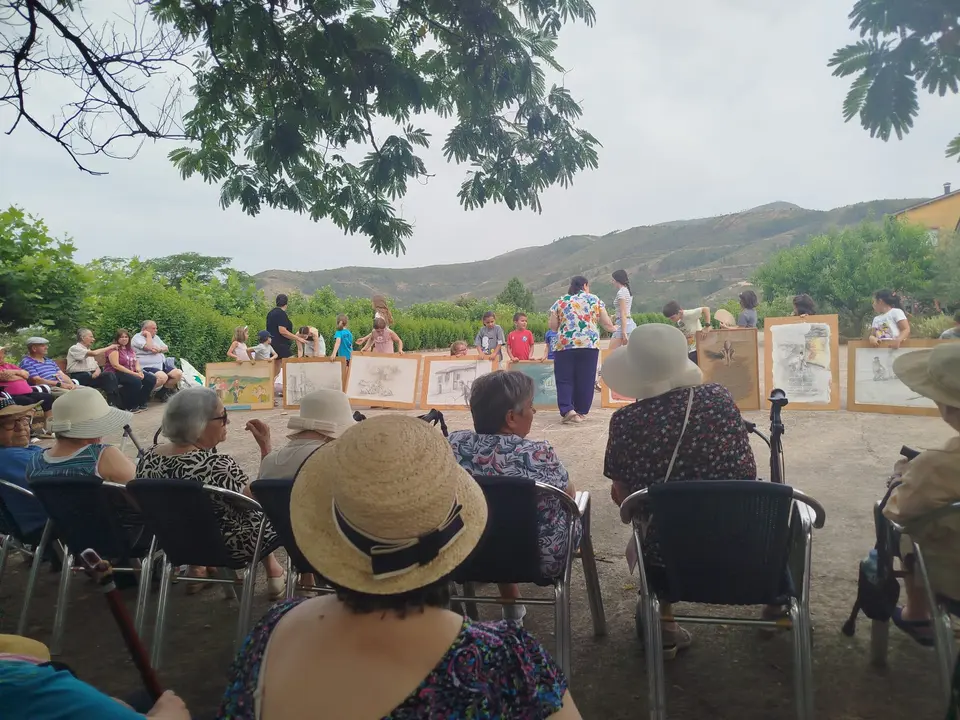 Encuentro intergeneracional en RM Pinofranqueado (8)