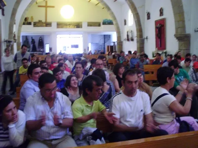 visita a la virgen de la vega en imagen de archivo.jpg