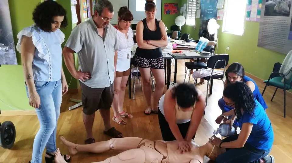 Curso de asistencia sociosanitaria impartido por Mensajeros de la Paz ARCHIVO