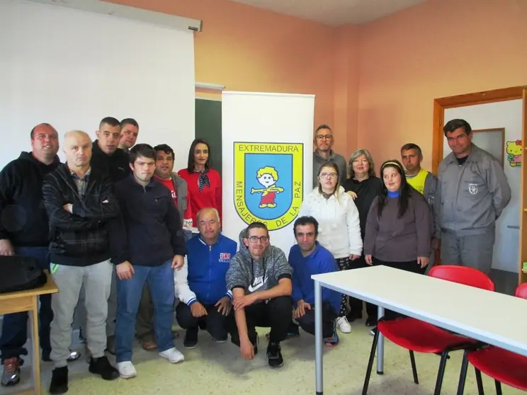 Inauguracion oficial del curso de jardineria en Moraleja 2801019 (15)