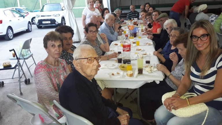 Un momento en la Cena de Nuestros Mayores, organizada por el ayuntamiento de Carrascalejo