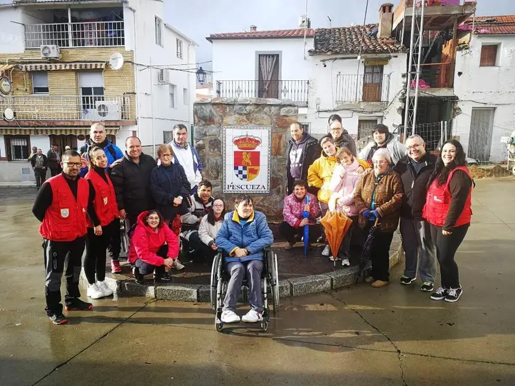 Foto de familia en Pescueza con José Vicente Granado