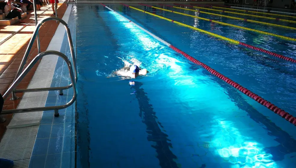 Pruebas de natación en Don Benito el pasado año. ARCHIVO