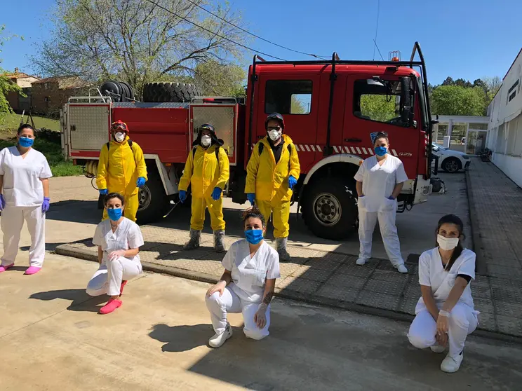 Efectivos del Sepei desinfectan los aledaños de Siete Villas 0304020