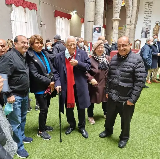 Mercedes Murias, junto con el Padre Ángel y El Padre Carlos de Jordania