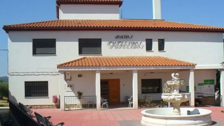 fachada peraleda.jpg