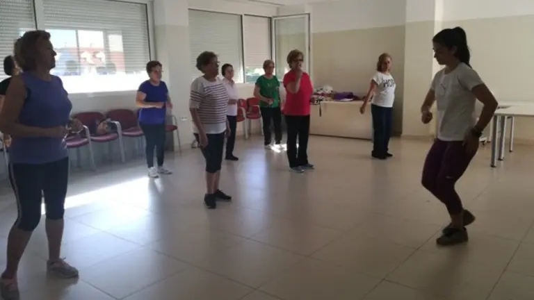 gimnasia hogar mayores 3.jpg