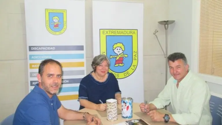 donacion cayuela 2.jpg