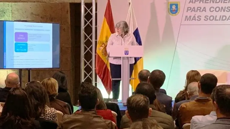 M MURIAS EN LAS JORNADAS CANARIAS SOBRE DISCAPACIDAD 11018 (16)