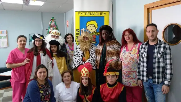 ALMENDRALEJO Visita de los Reyes Magos 01019 (5)