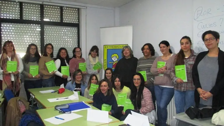 Inauguracion curso atencion sociosan en institut 2801019 (15)