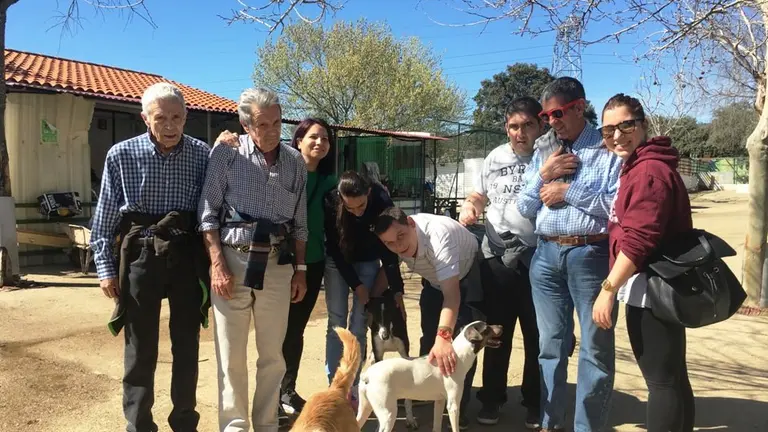 Residentes de Nu&ntilde;omoral en la segunda sesi&oacute;n TAA en El Refugio de Plasencia