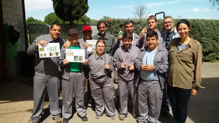 Estudiantes del Curso de Jardineria reciben una charla sobre injertos en el CFMR 04019 (1 (8)