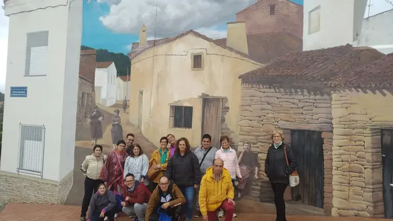 Usuarios del Centro Ocupacional conocen Romangordo