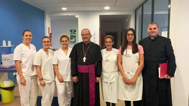 El encinar recibe al obispo de Coria 10019 (38)