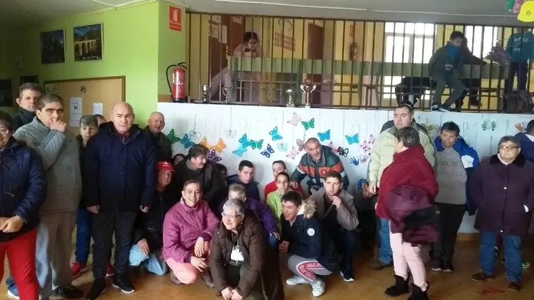 Nu&ntilde;omoral en el colegoi Valdelazor contra la VG08