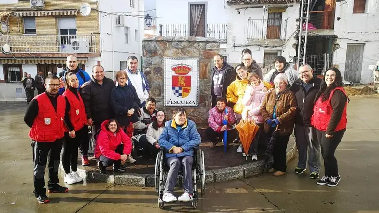 Foto de familia en Pescueza con Jos&eacute; Vicente Granado