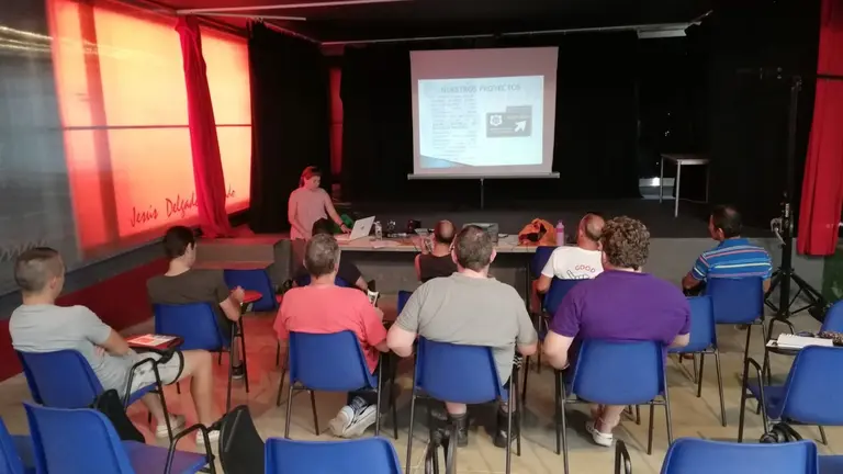 Charla jur&iacute;dica organizada por el Centro de D&iacute;a. ARCHIVO