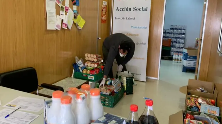 PAFRE Reparto alimentos Abril (2)