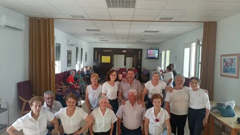 Visita de Los Santitos a la RM Torrecilla de los &Aacute;ngeles