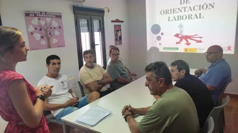 Taller de orientaci&oacute;n laboral en CD Moraleja