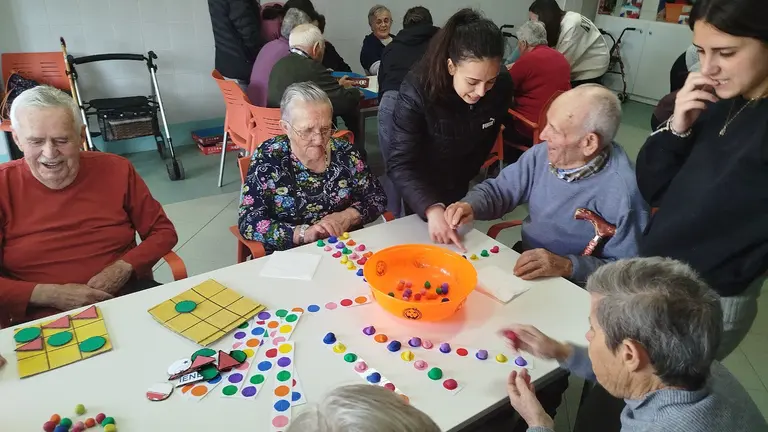 Visita del IES Gregorio Mara&ntilde;&oacute;n a la RM Pinofranqueado (15)