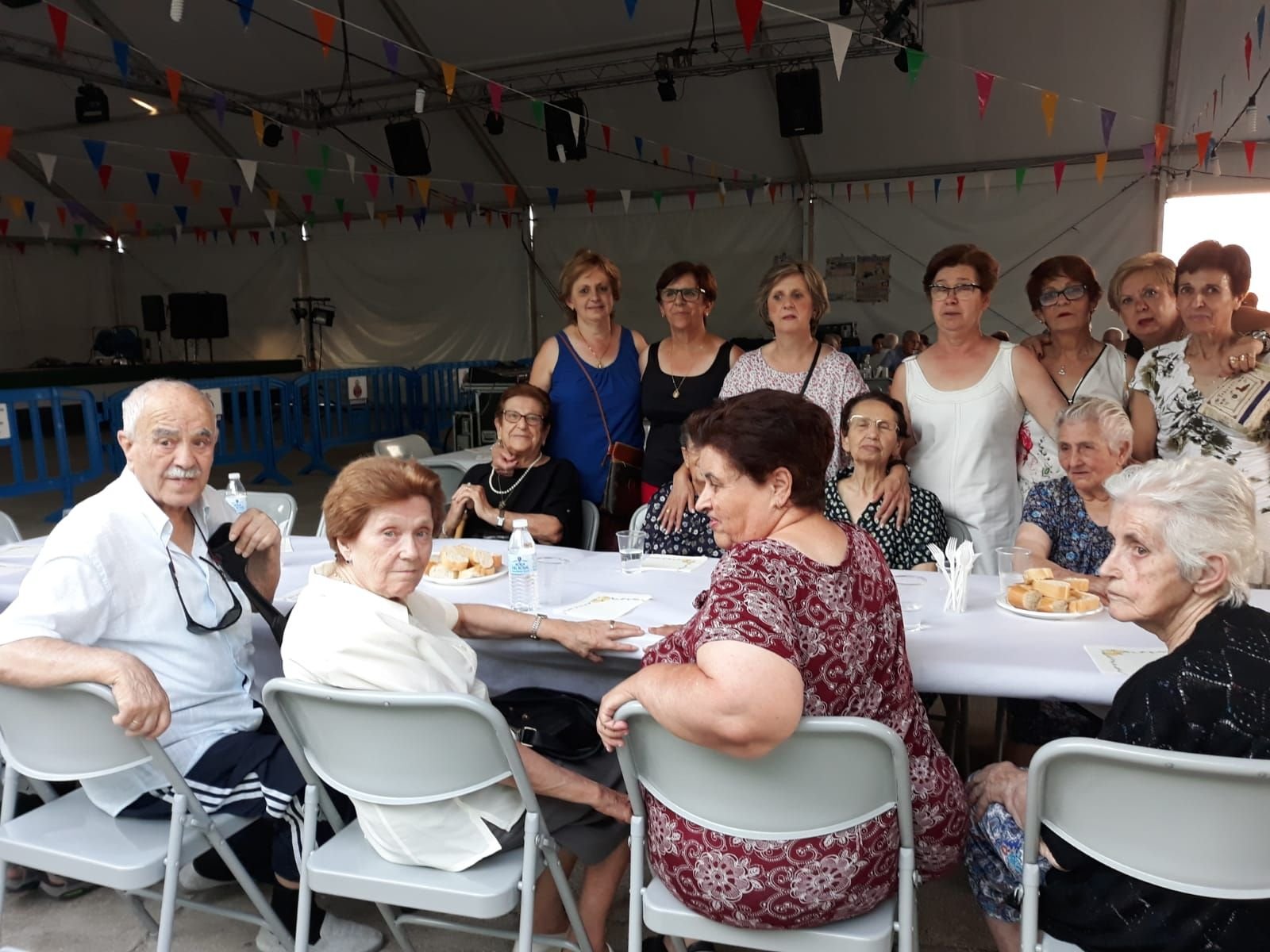 Usuarios de Virgen de Guadalupe en la Merienda para nuestros Mayores 2018 (2)