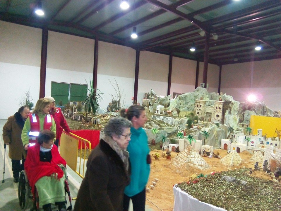 ALMENDRALEJO Visita al Belén viviente 12018 (4)