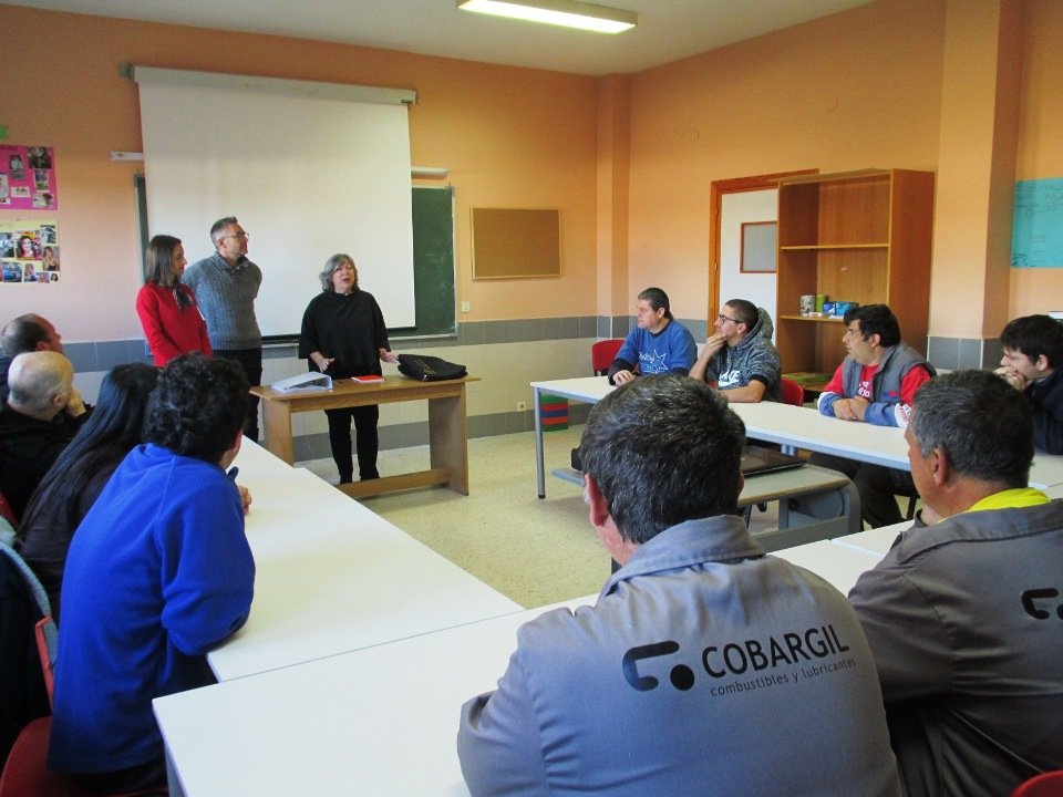 Inauguracion oficial del curso de jardineria en Moraleja 2801019 (11)