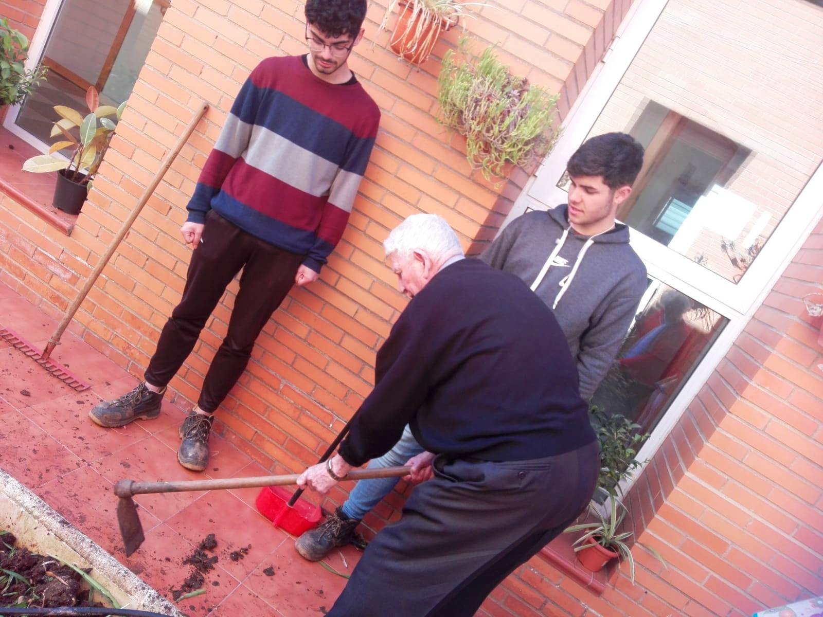 Experiencia intergeneracional con el IES I Coronado en Almendralejo (9)