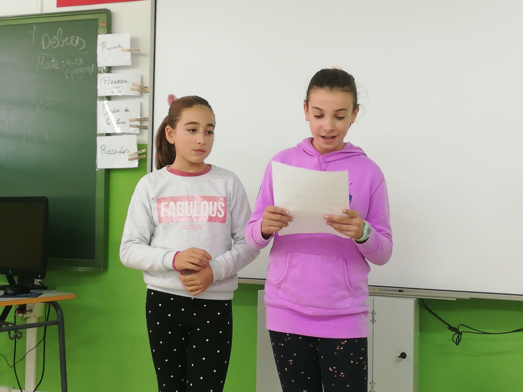 Estudiantes de Cilleros durante el ensayo