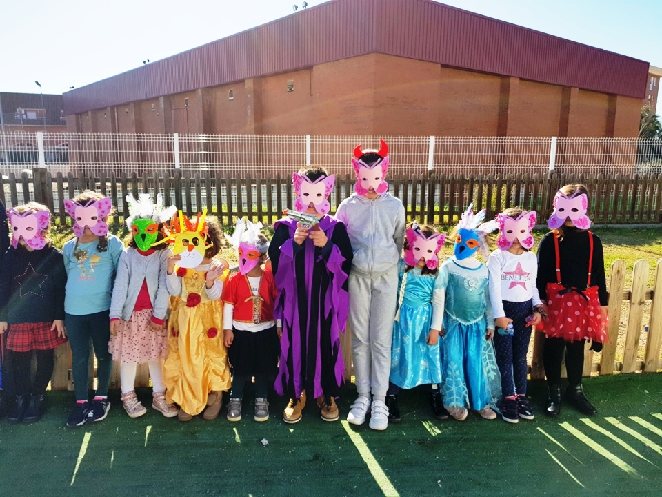 Participantes en el campa carnavalero de Las Abadías