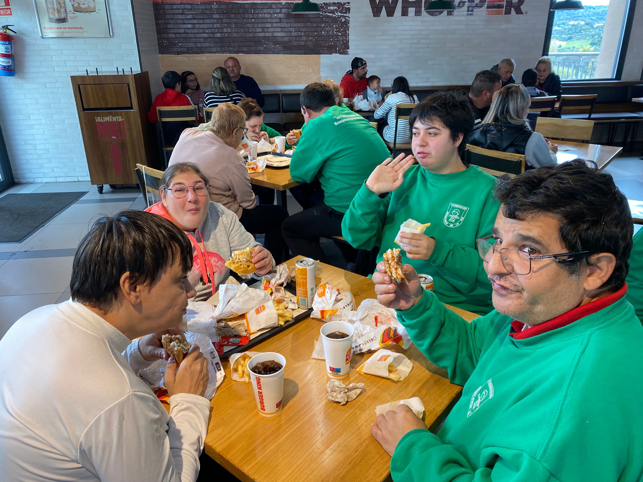 Hamburguesas con amigos (2)